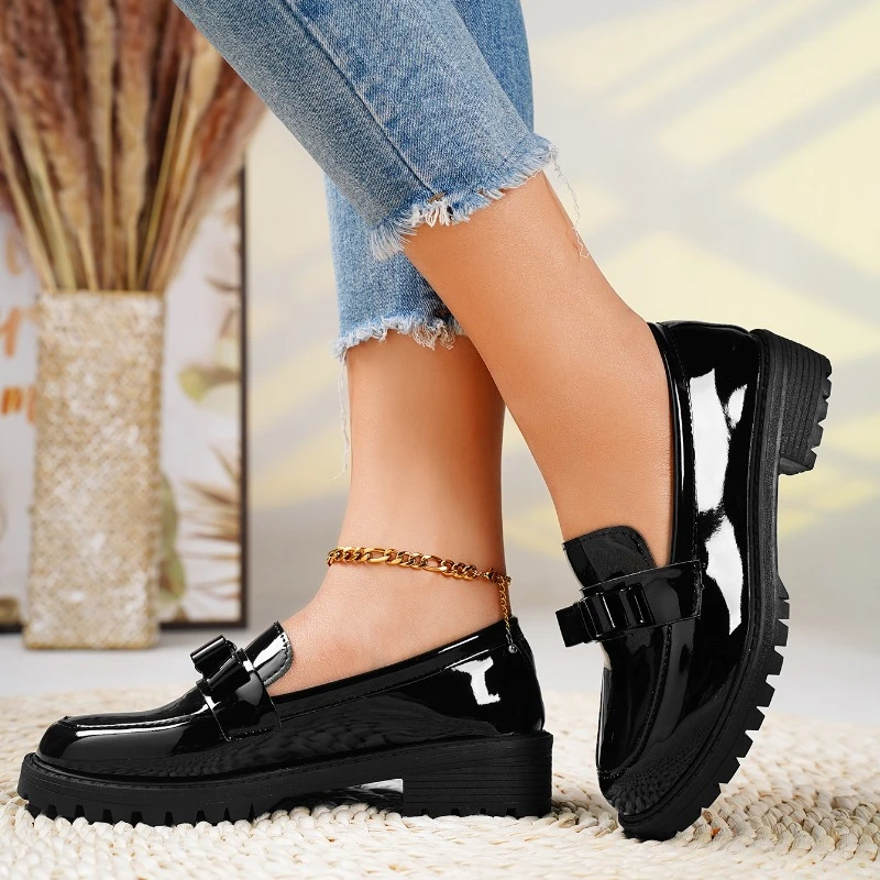 Luxury European and American Leather Shoes 2024 Autumn New Outdoor Leisure Fashion Lacquer Retro Versatile Women's Shoes Loafers 6
