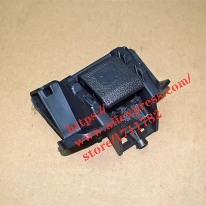 

Hood Open Handle/Switch for Chery Tiggo 8PLUS/Tiggo 7 PRO 401000999AA