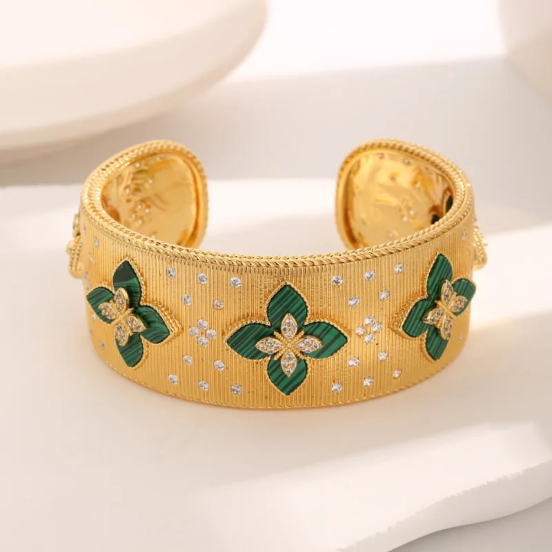 Donia Jewelry Fashion Four-Leaf Flower Titanium Steel Micro-Inlaid AAA Zircon Luxury Retro Open Bracelet