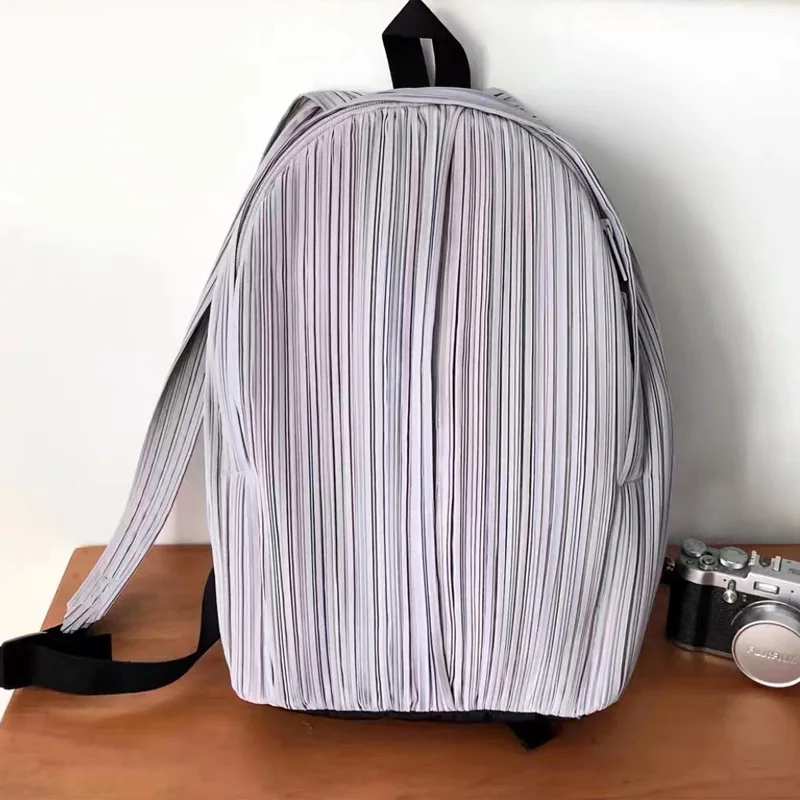 GVUW Versatile Pleated Backpacks For Women Casual Adjustable Solid Color Outdoors Casual Vacation Bags Fashion 2025 New 32C1132 4