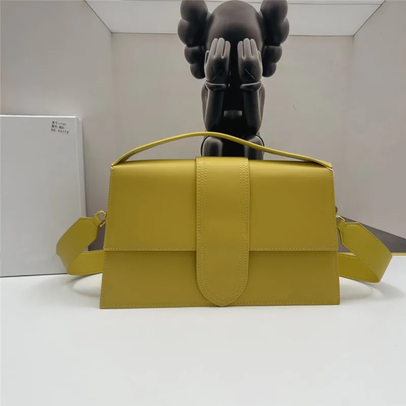 

2023 Fashion French Design Genuine Leather Women's Bag One Shoulder Crossbody Bag Cowhide Versatile Portable Small Square Bag