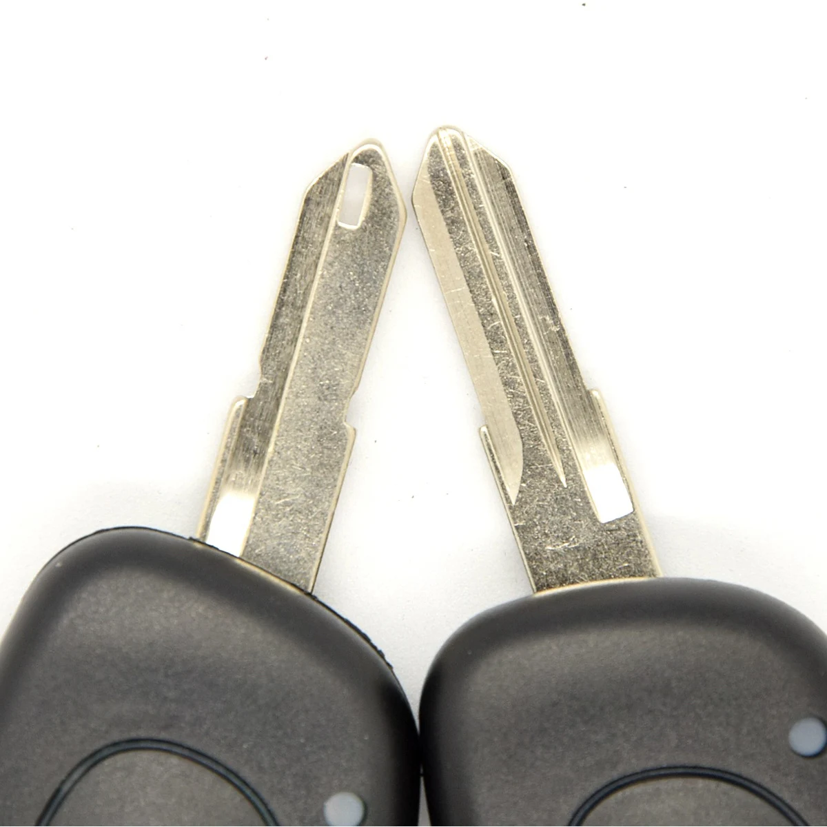 Chiave/Telecomando Per Renault Clio Ii 2001 2002 2003 2004 2005 Pcf7946 Chip Transponder 434mhz Ne73 Vac102 Blade - Renault 11 Chiave/Telecomando Per Renault Clio Ii 2001 2002 2003 2004 2005 Pcf7946 Chip Transponder 434mhz Ne73 Vac102 Blade - Renault - Sd00a84c81b4540c09a74d8bcec1e6d2ar