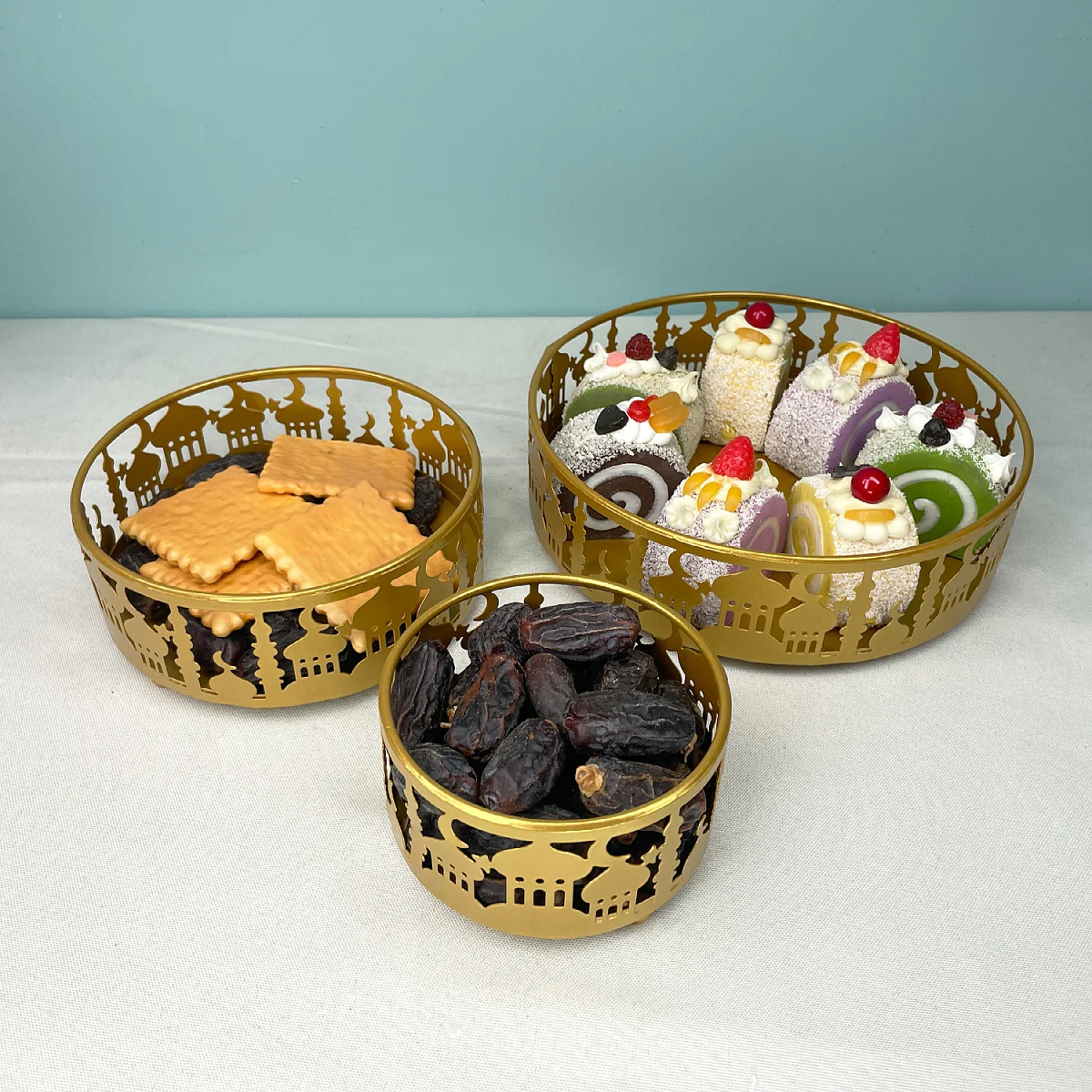 

3pcs Ramadan Food Tray Eid Mubarak Table Fruit Dessert Candy Tray Plates for Home Islamic Muslim Eid Al-Fitr Party Decoration
