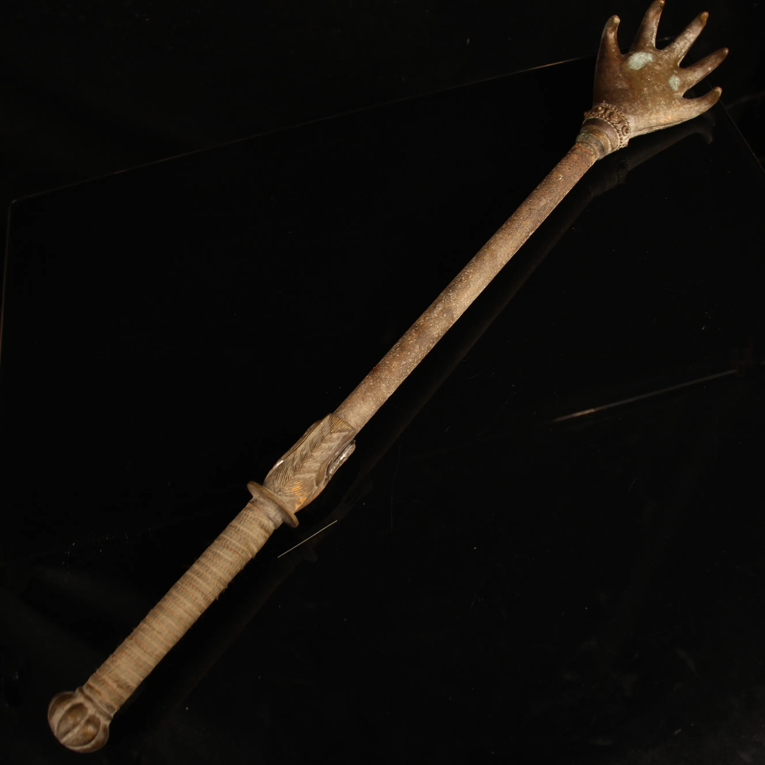 

Exquisite antique pure copper iron claw weapon ornaments