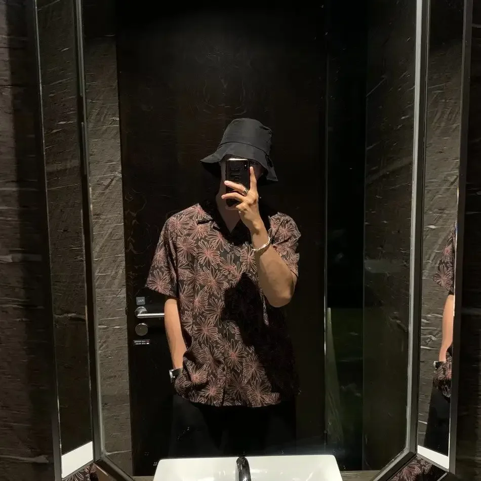 thumbnail image 1 of Camisas masculinas con estampado floral Camisa negra para hombre estampada estilo coreano Cosas baratas Cómodas Venta Novedades en moda 2024 Hombre, 1 of 4