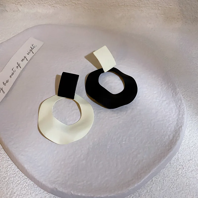 Asymmetric Hollow Round Earrings Black White Contrasting Colors Circle Drop Earrings Women Simple Geometry Statement Jewelry dangle earrings drop earrings
