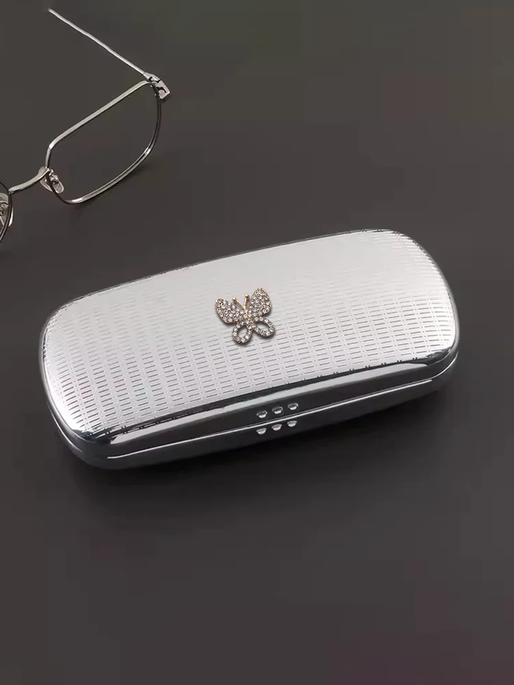 

Eyewear Cases Aluminum Alloy for High-End Sunglasses - Pearl Bow Artistic Decor