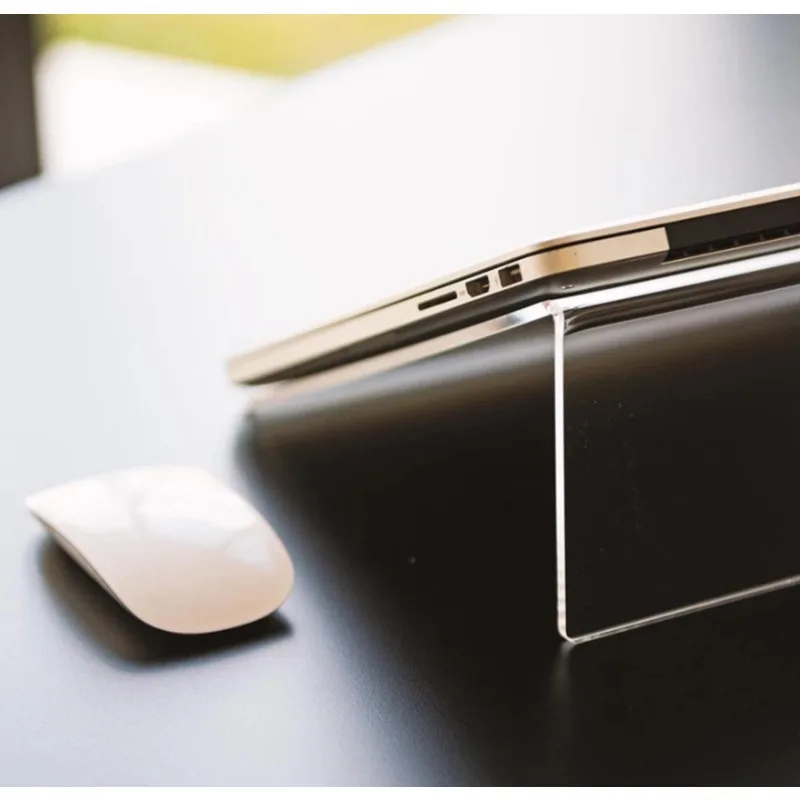 인체공학적 아크릴 노트북 스탠드 - 높이 조절 가능, 미끄럼 방지 디자인, 휴대 가능하고 견고하며 더 나은 자세와 냉각 효과 제공