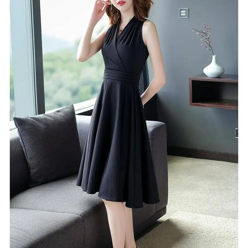 Stylish V-Neck Solid Color Loose Folds Sleeveless Dress Women's ...
