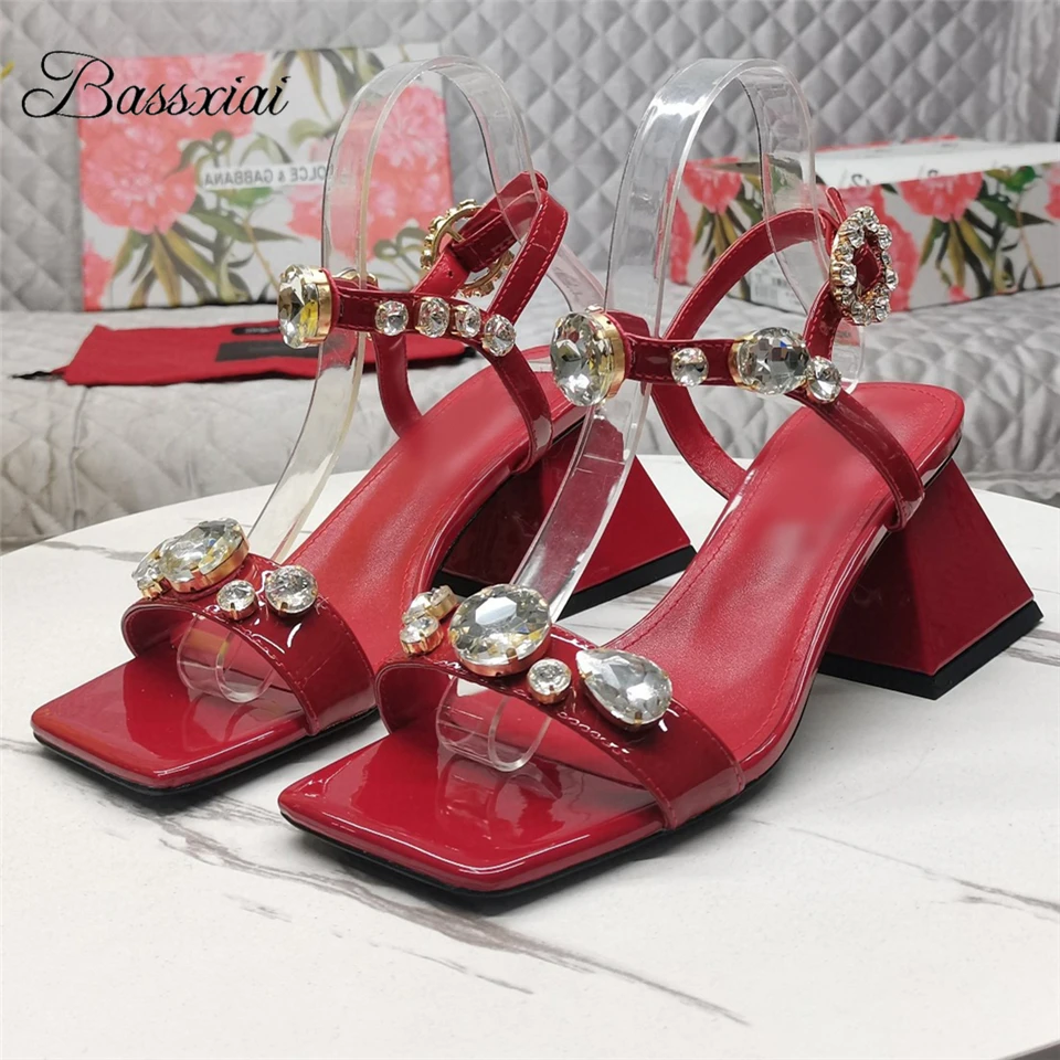 

Luxury Diamond Rhinestone Sandals Women Unique Strange Heel Ankle Strap Patent Leather Multicolor Banquet Shoes Summer