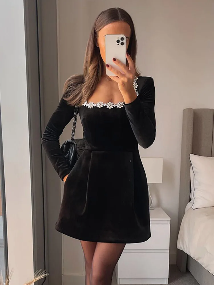 Red Velvet Square Collar Long Sleeve Mini Dress Elegant High Waist A-line Beaded Dresses Lady Christmas Evening Party Vestidos ﻿ 2