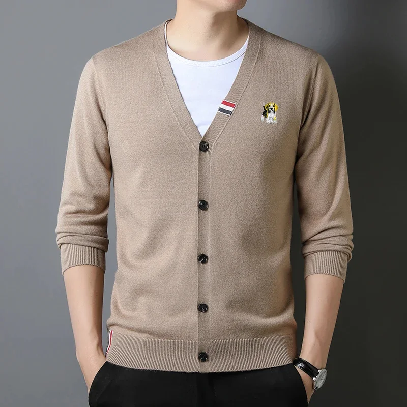 thumbnail image 1 of Suéter de manga larga cómodo para hombre, cárdigan de punto de alta calidad con bordado clásico informal de negocios de otoño, talla M-4XL, 1 of 4