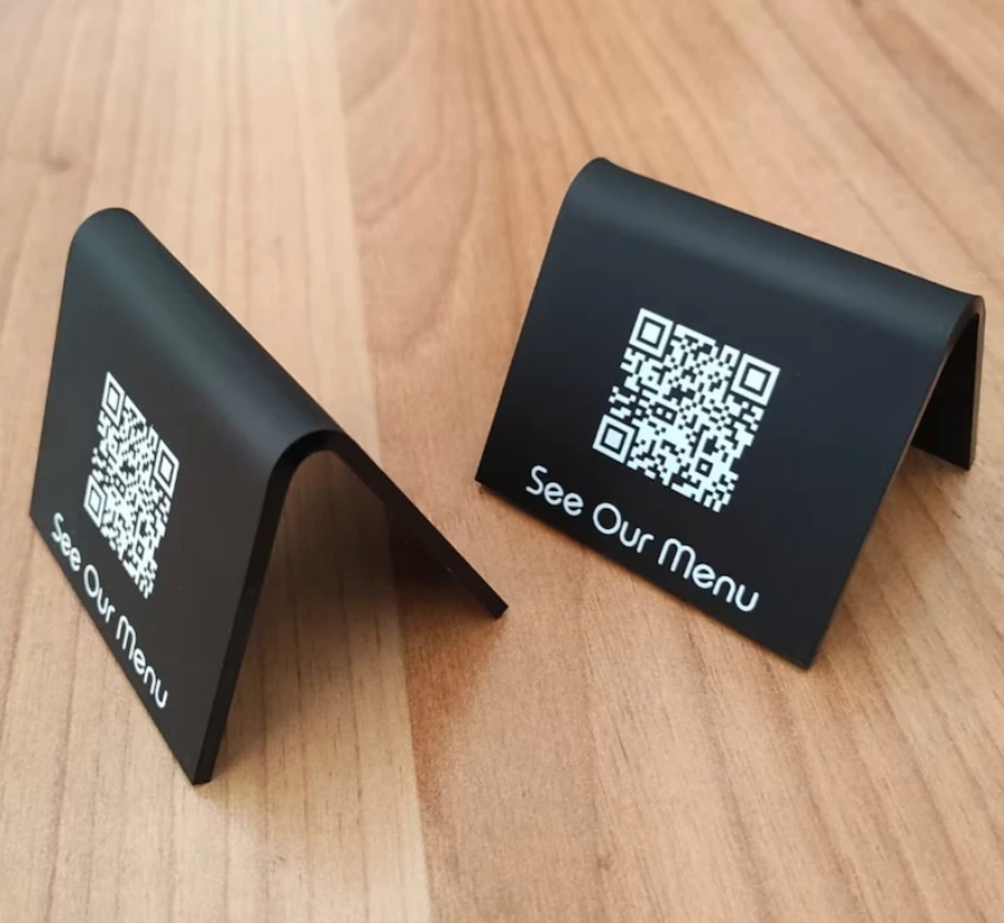 Cartello WiFi Acrilico Con Codice QR Personalizzabile - 16,5x19,7cm | Per Locali, Uffici, Eventi