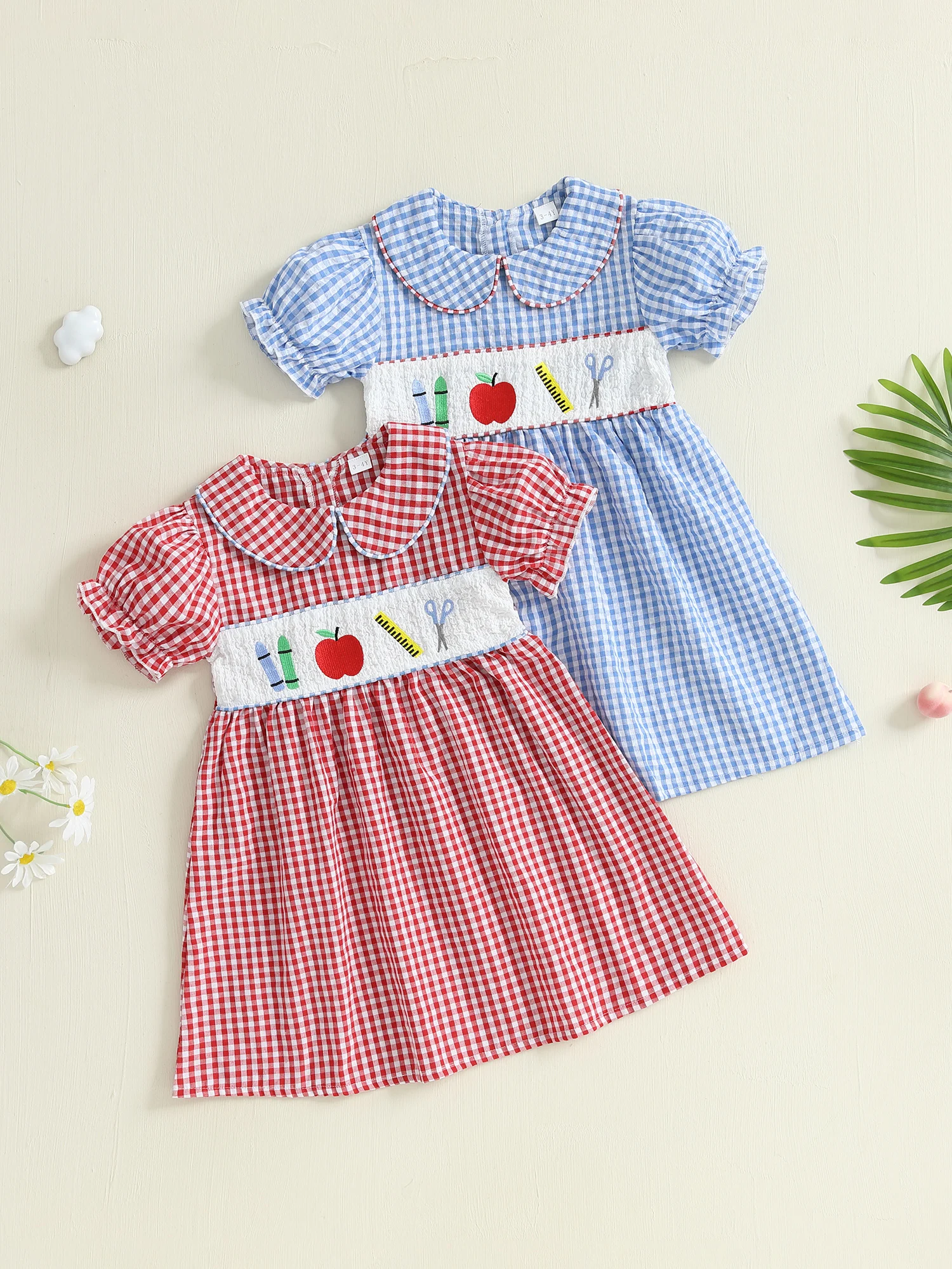 Kleines Mädchen-Kleid für den Schulanfang, A-Linie, lockere Passform, besticktes kariertes Puppenkragen-Blasen-Kurzarmkleid für den Sommer – Detail 2