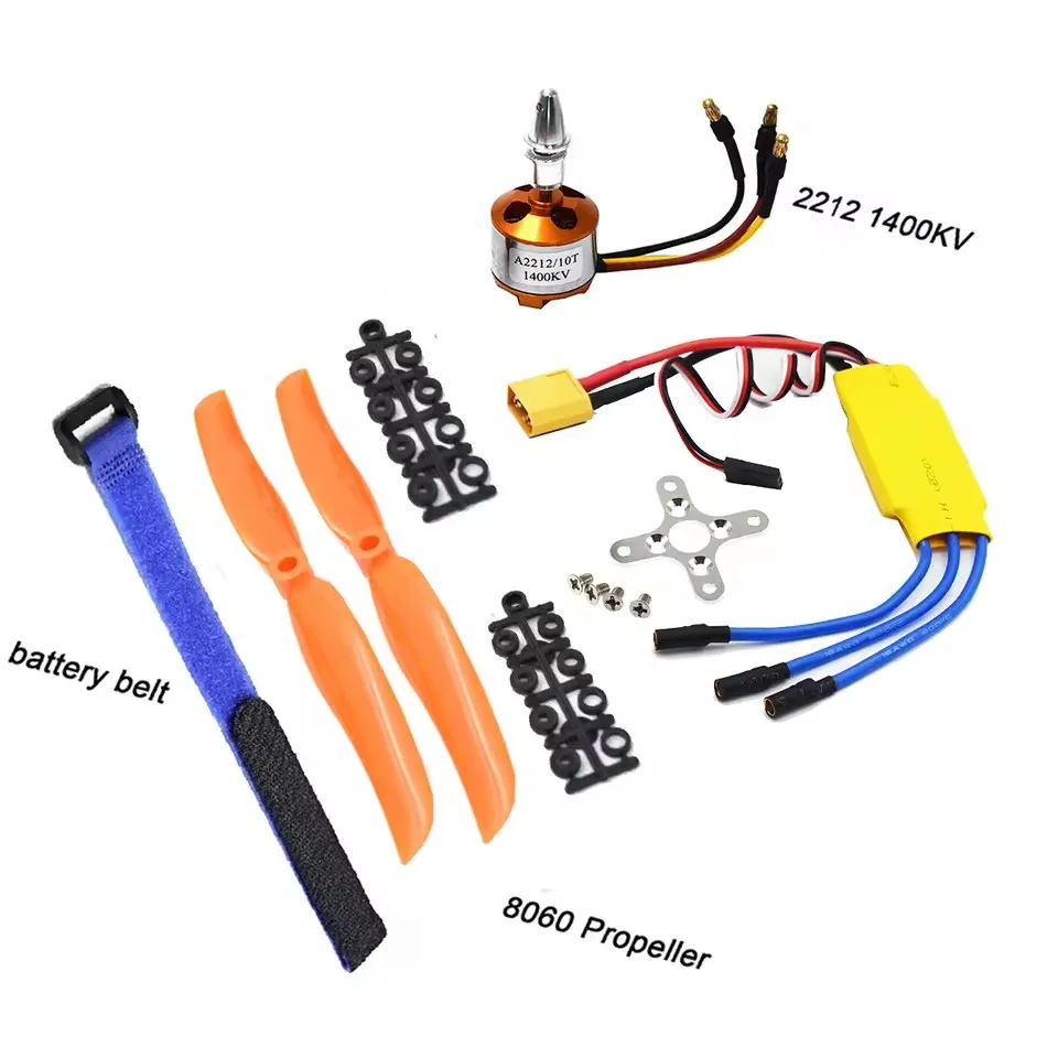 Kit moteur drone complet : moteur A2212, ESC 30A, câbles et connecteurs, sur fond blanc