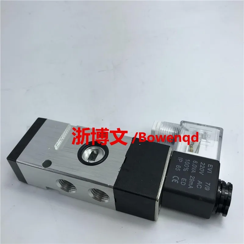 Sd020e53d42694ad3958d117643b6f8f5f