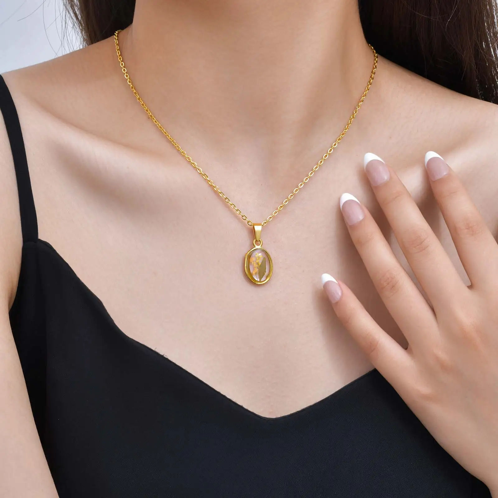 Schicke handgefertigte gepresste getrocknete Blumen-Anhänger-Halskette für Frauen, geometrische Halskette aus Edelstahl, einzigartiges Modeschmuck-Geschenk – Detail 4
