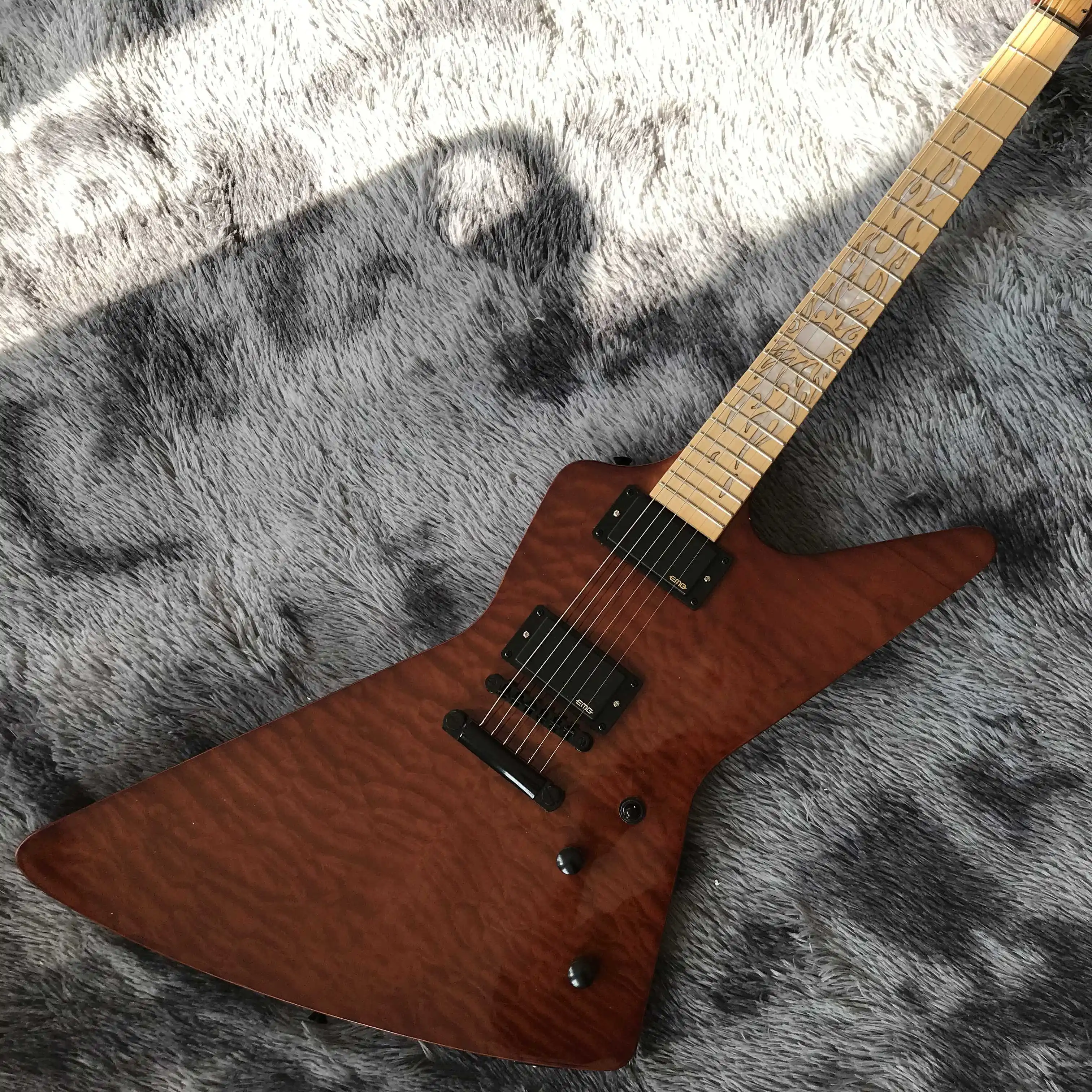 

Free shipping,brown, special-shaped, electric guitar,2022 new pop, high-end custom,fashion