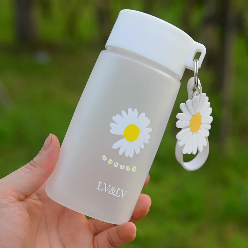500ml Water Bottle Cute Daisy BPA Free Water Bottle with Rope Portable Drinkware Plastic Creative Frosted Travel Tea Cup