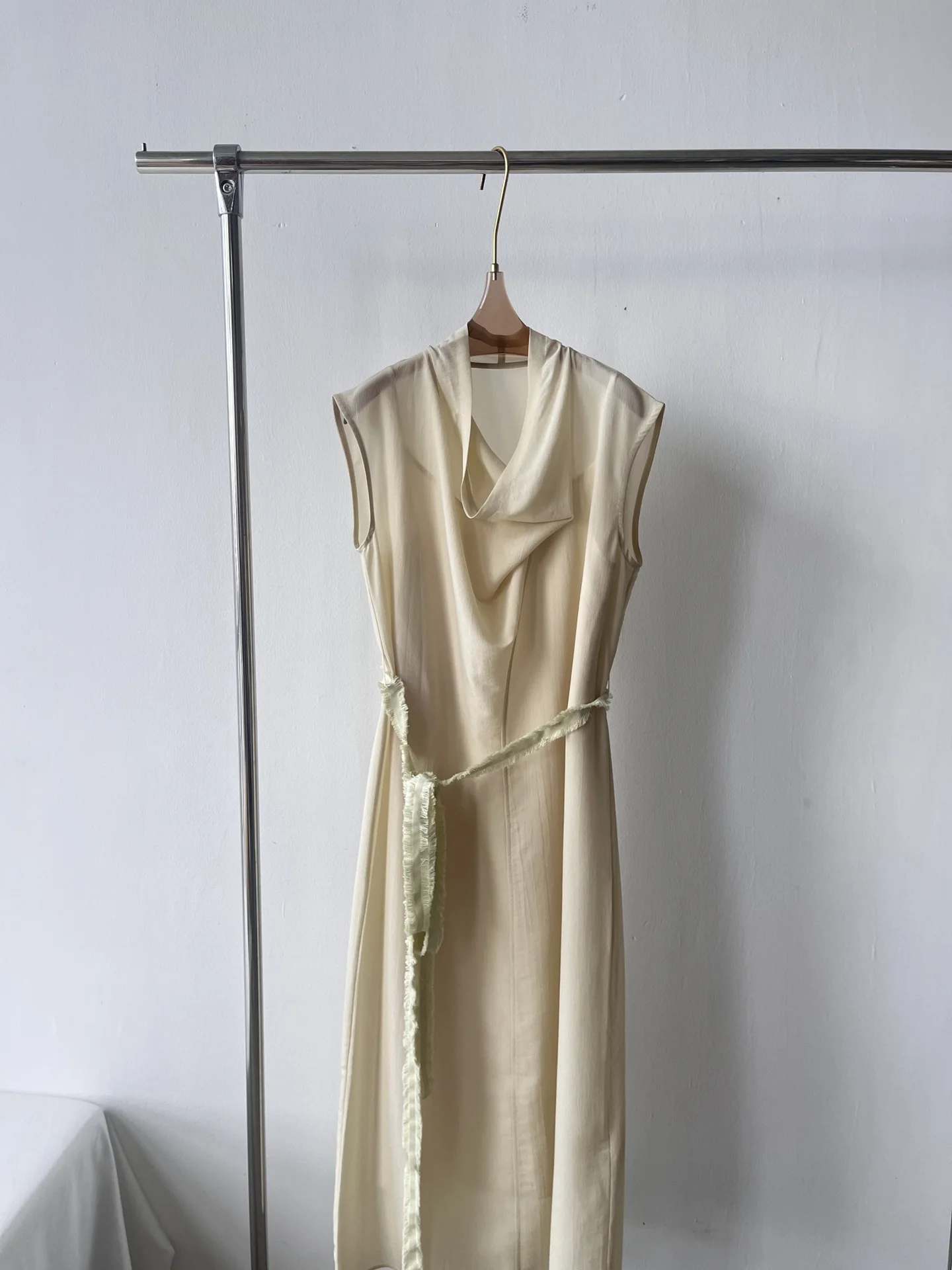 

Early autumn silk acetic acid sag fold waist dress custom development of belt, with more temperament