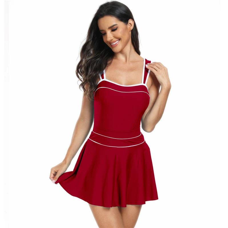 Рисунок 6 - Цельный купальник с цветными блоками для женщин