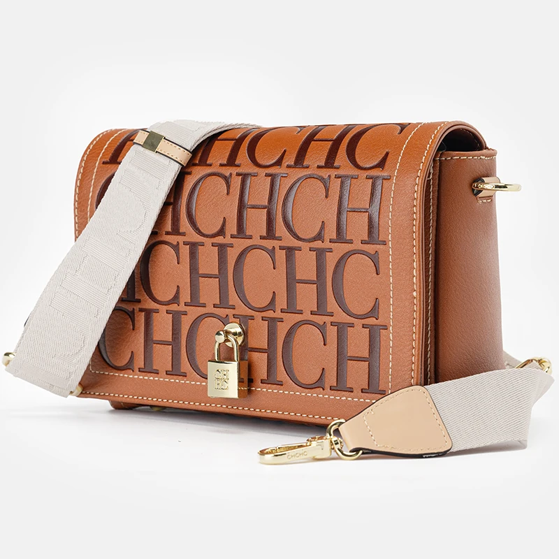 حقيبة كروس بودي بتصميم أنيق وعصري، تتميز بجودة عال...