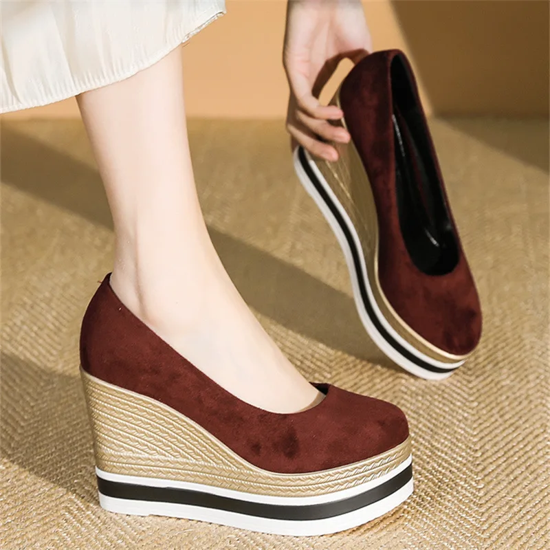 New Retro Fashion Shallow Mouth Wedge Heel Casual Single Shoes for Women Comfortable Versatile Slip on Chunky Pumps 2026
