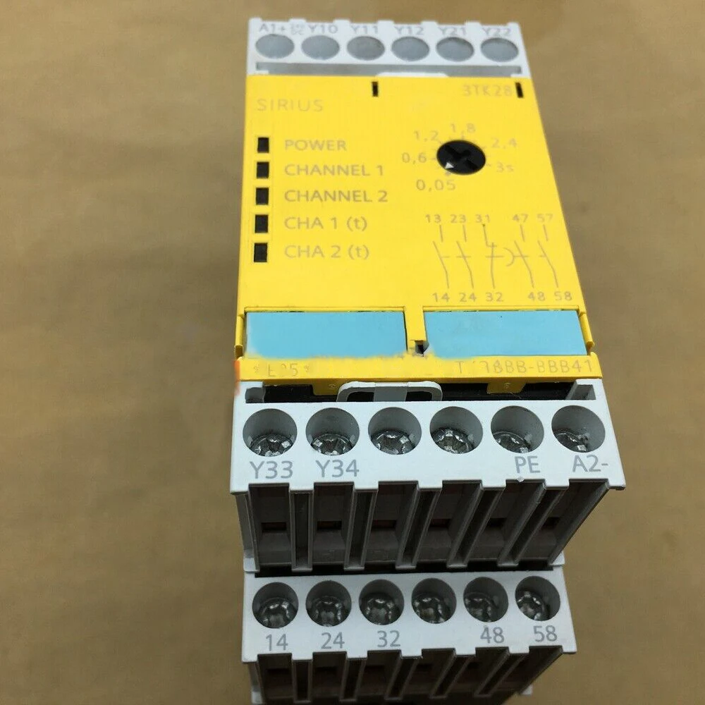 Nuovo Per Modulo Relè Di Sicurezza Siemens 3Tk2828-1Bb41 24V In Scatola