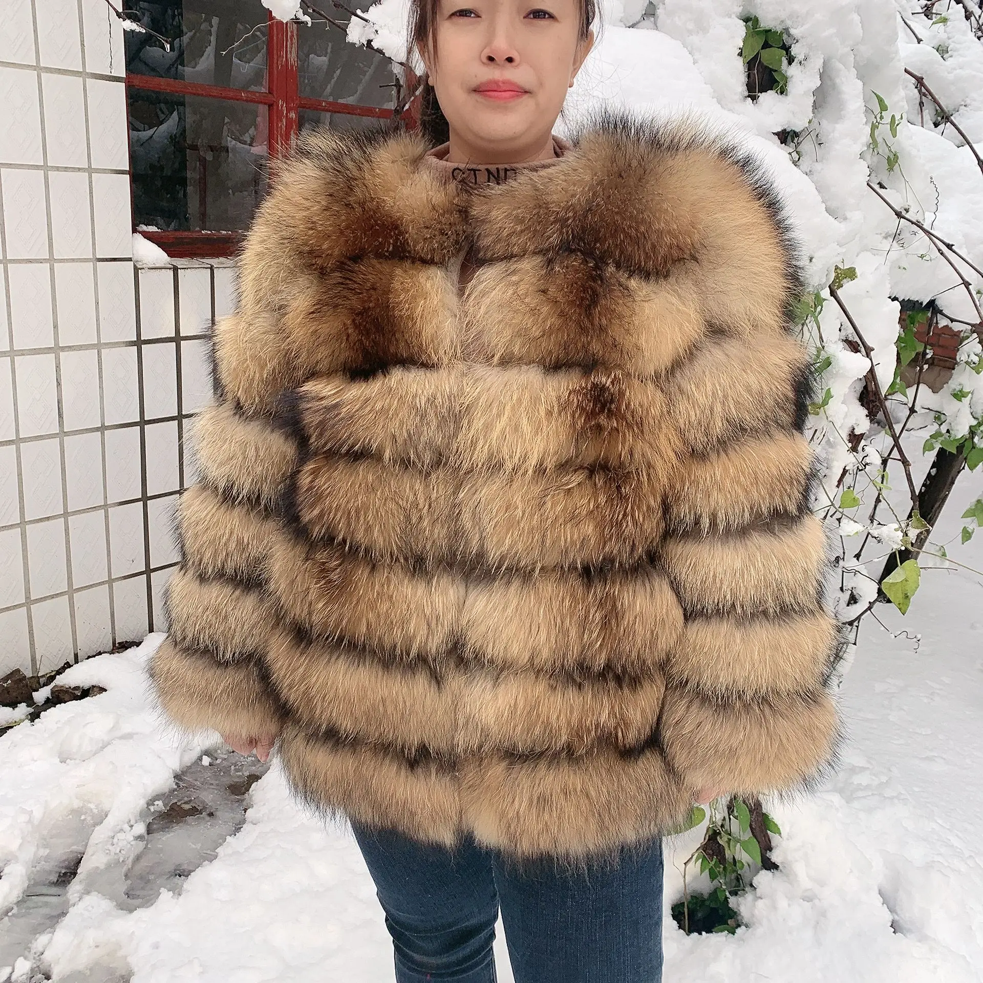 цена New Women's Raccoon Fur Coat 100% Real raccoon Fur Jacket Ladies Winter warm Luxury fluffy fur coat free shipping