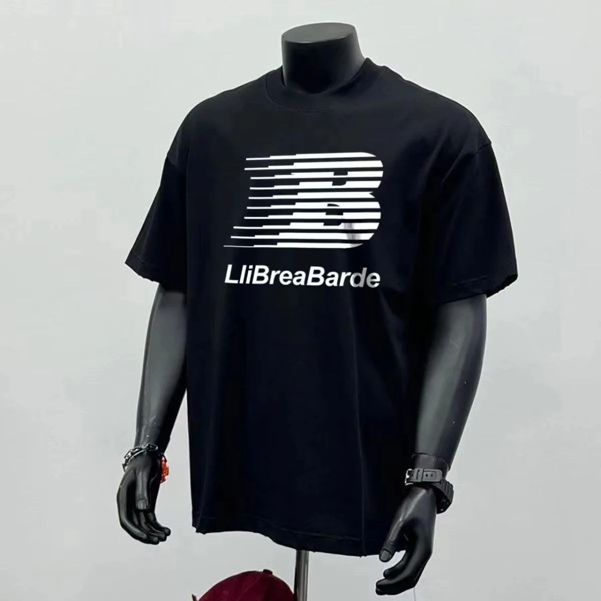 "Summer Essentials T-Shirts : Must-Have Men&rsquo;s Short Sleeve T-Shirts &ndash; From Casual Outings to Beach Days!" Summer Men Clothe