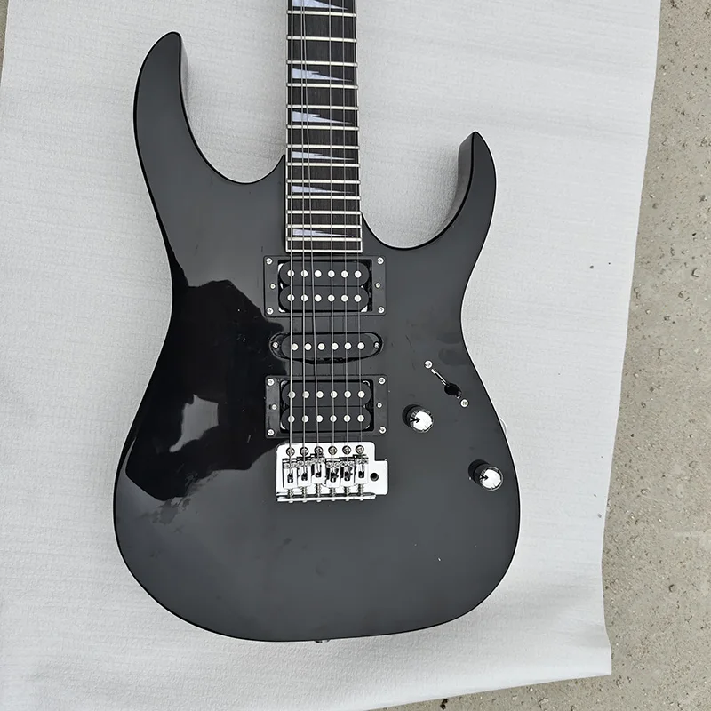 

High quality electric guitars in stock, guaranteed quality. Fast shipping