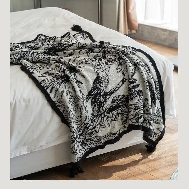 Knitted Blanket Black and White Sofa Living Room Casual Nap Covered Blanket Hotel Bed End Towel Decoration Home Textile - 2