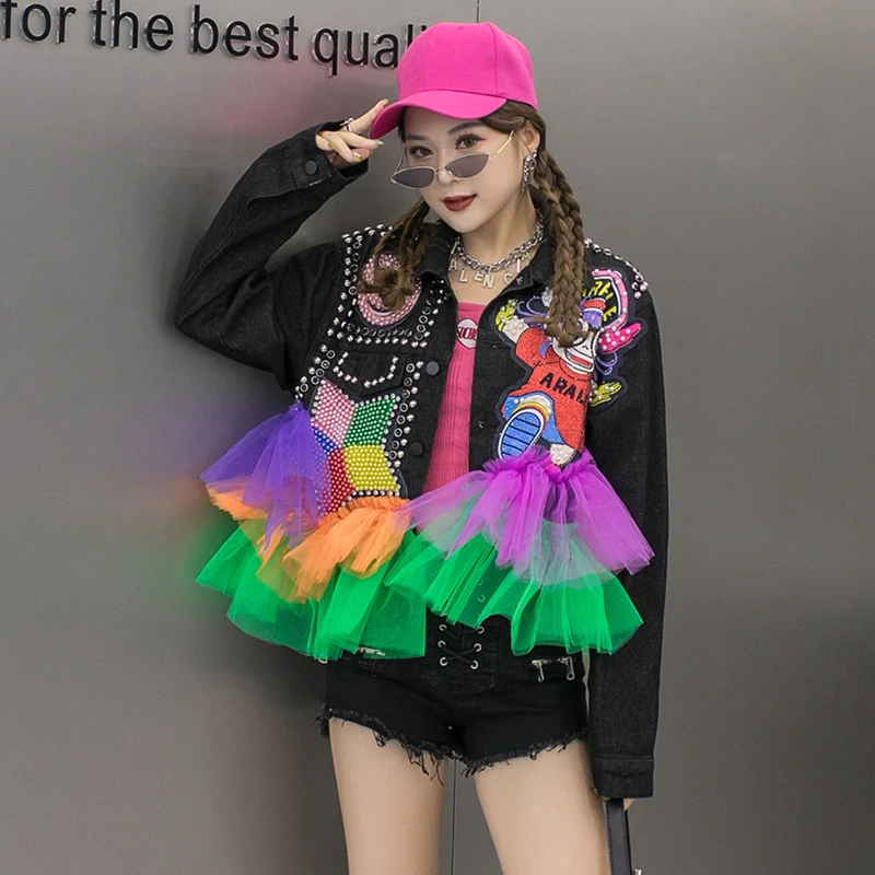 Короткая джинсовая куртка с сетчатыми вставками уличная одежда нашивками пальто