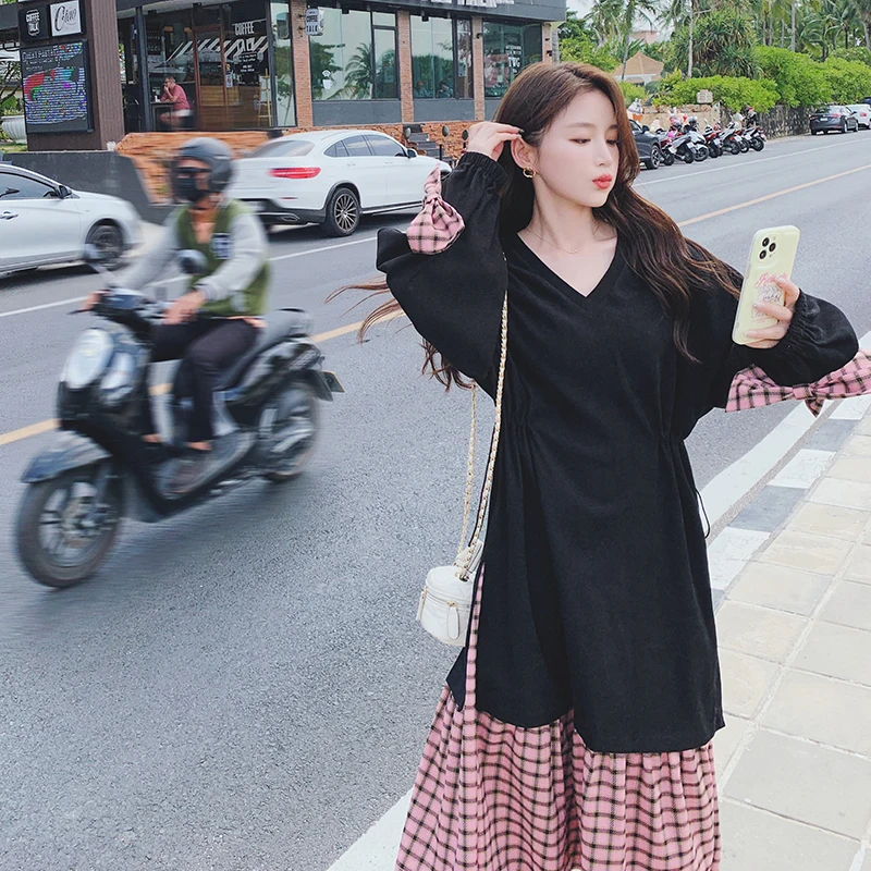 

2023 Autumn Fashion Plaid Spliced Long Sleeve V-neck Loose Hoodies Dress for Women Elegant Sweet Korean Casual Maxi Dresses 1739