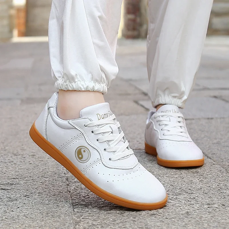 Four Seasons High Quality Train Tai Chi Shoes Women Lightweight Fitness Casual Sneakers Men Non-Slip Kung Fu Martial Arts Shoes