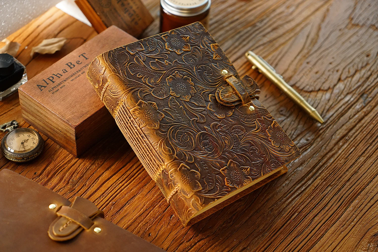 AIGUONIU Genuine Leather Notebook Neutral Vintage Cowhide Notepad Creative Women/Men Sketchbook Diary Notebook Wholesale