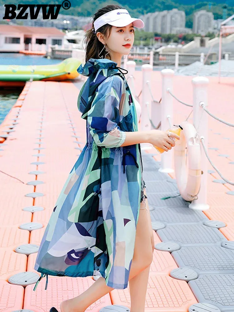 

BZVW Decor Sunscreen Windbreaker For Women Hooded Long Sleeeves Lace-up Gathered Waist Mid Length Coats 2024 Summer New 25Z4133