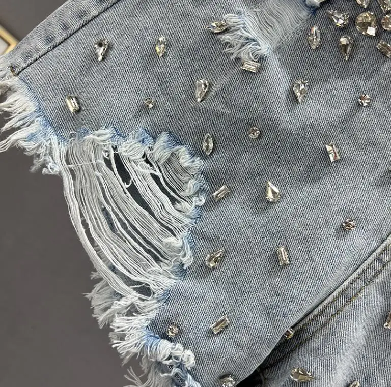Ripped denim shorts women\'s 2022 new summer high-waisted diamond wide-leg short pants