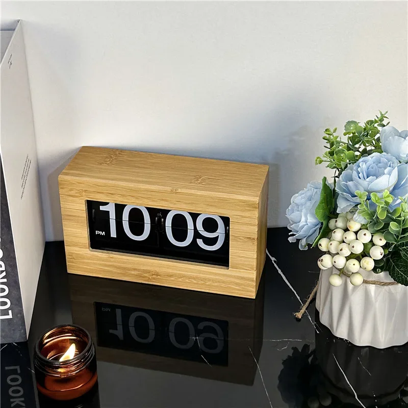 Orologi da Tavolo Estetici Meccanici in Legno, Orologi Eleganti con Pagina Girevole, Orologio Digitale per Arredamento Casa, Orologio da Comodino, Orologio Decorativo per Stanza - immagine 3