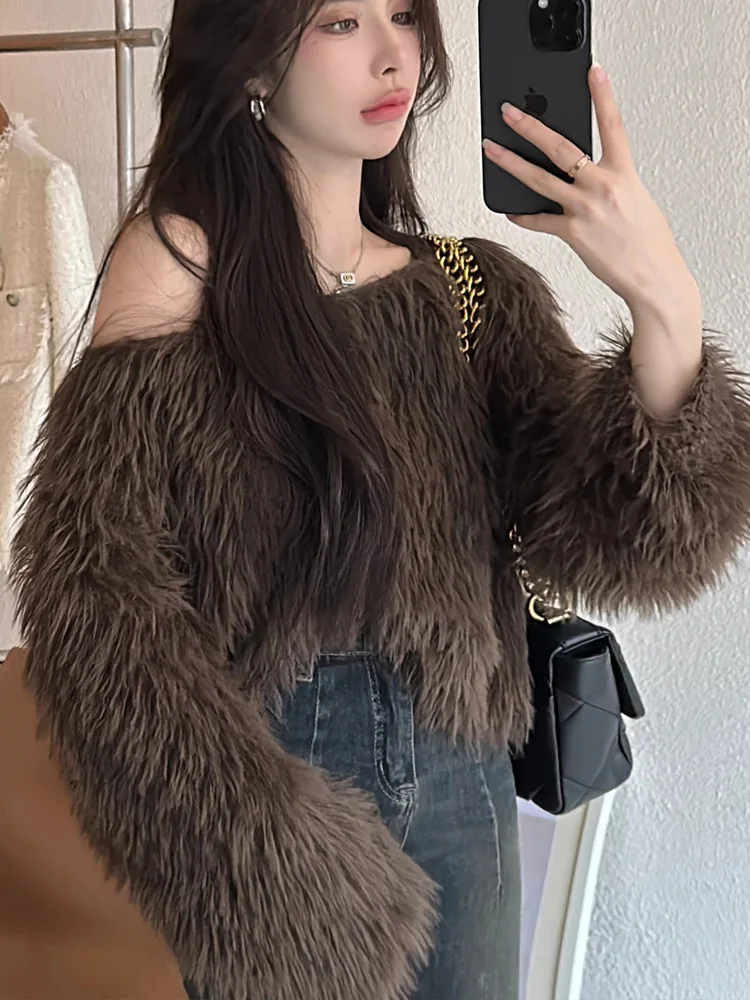 Autumn and Winter New Fashion Women's Long-sleeved Sweater Elegant Plush Short Loose Knitwear Solid Color O Neck Pullovers