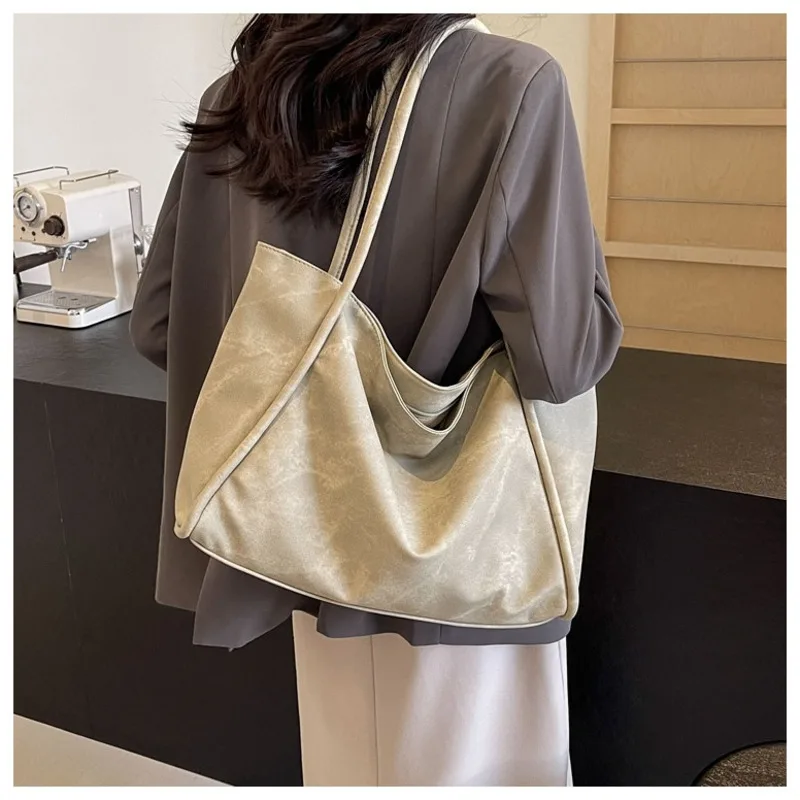 Women's Tote Bag 2024 New Commuter Large Capacity Simple Solid Color Fashion One Shoulder Handbag