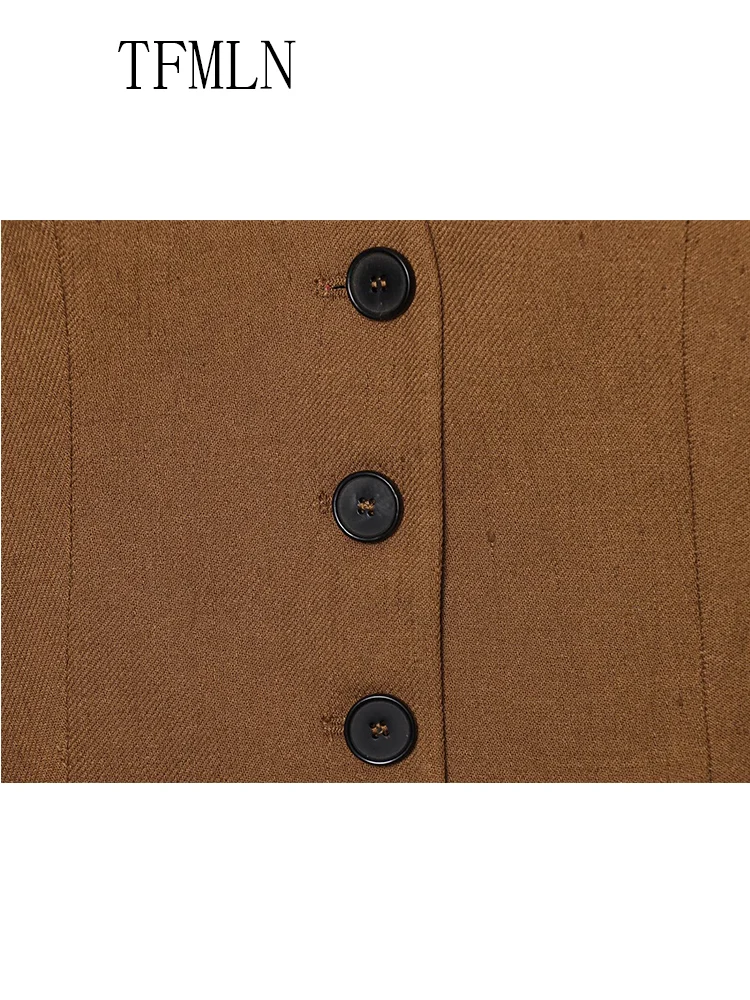 TFMLN 2025 Summer Women Solid V-neck Vest Top Fashion Chic Causal Single Breasted Folds Camisole Tops High Street Backless Shirt