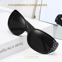 New Polarized Sunglasses Fashion Diamond Inlaid Sunglasses Women Retro Fashion Luxury Design Lady Sun Shades UV400 Protection 2
