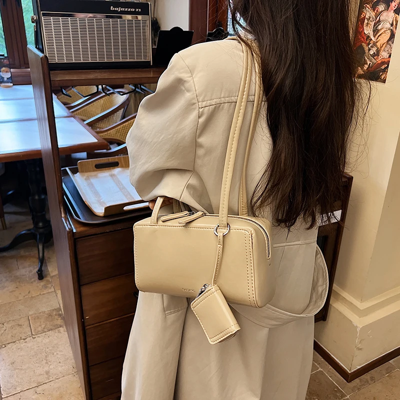MISEKI SEOUL ■ Belted flat shoulder bag MUSINSA | MISEKI SEOUL Belted flat shoulder bag BLACK