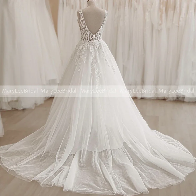 Unique Leaves Appliques Tulle Bridal Gown Plunging V-neck Sheer Bodice Country Wedding Dress Voluminous A-line Low Back Vestidos