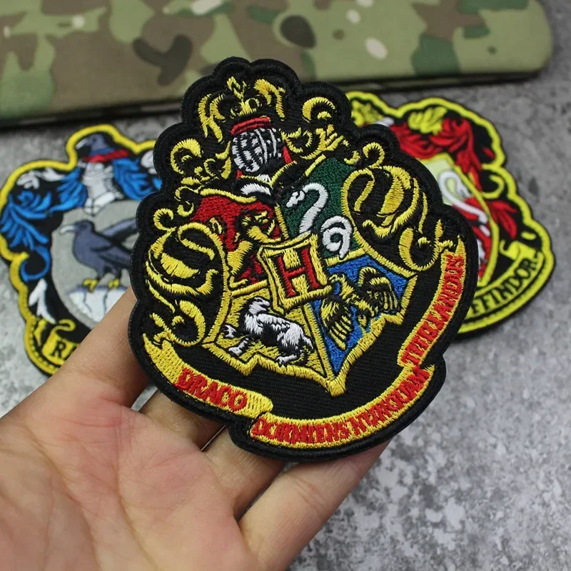 

Carnival Film Theme Magic World Embroidered Patches Snake Eagle Badger Lion Iron-on Patches for Clothing Backpack Hook Stickers