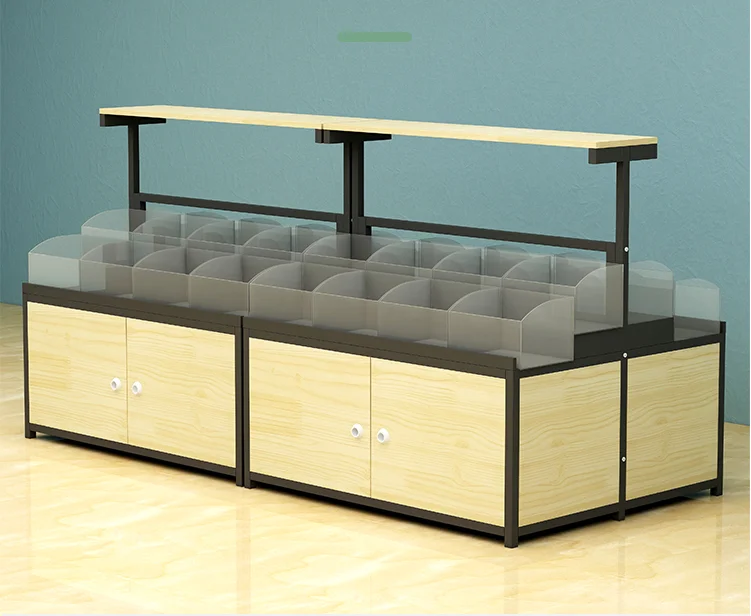 Supermarket bulk snack shelf bulk food display dried fruit