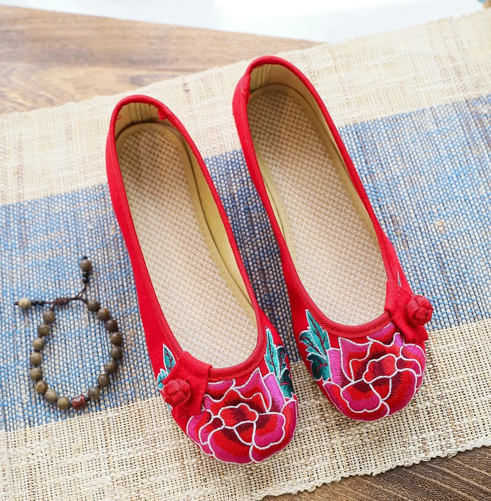 Veowalk Handmade New Fashion Women Flat Shoes Old Peking Flower Embroidery Canvas Shoes For Woman Flats Casual Driving Shoes