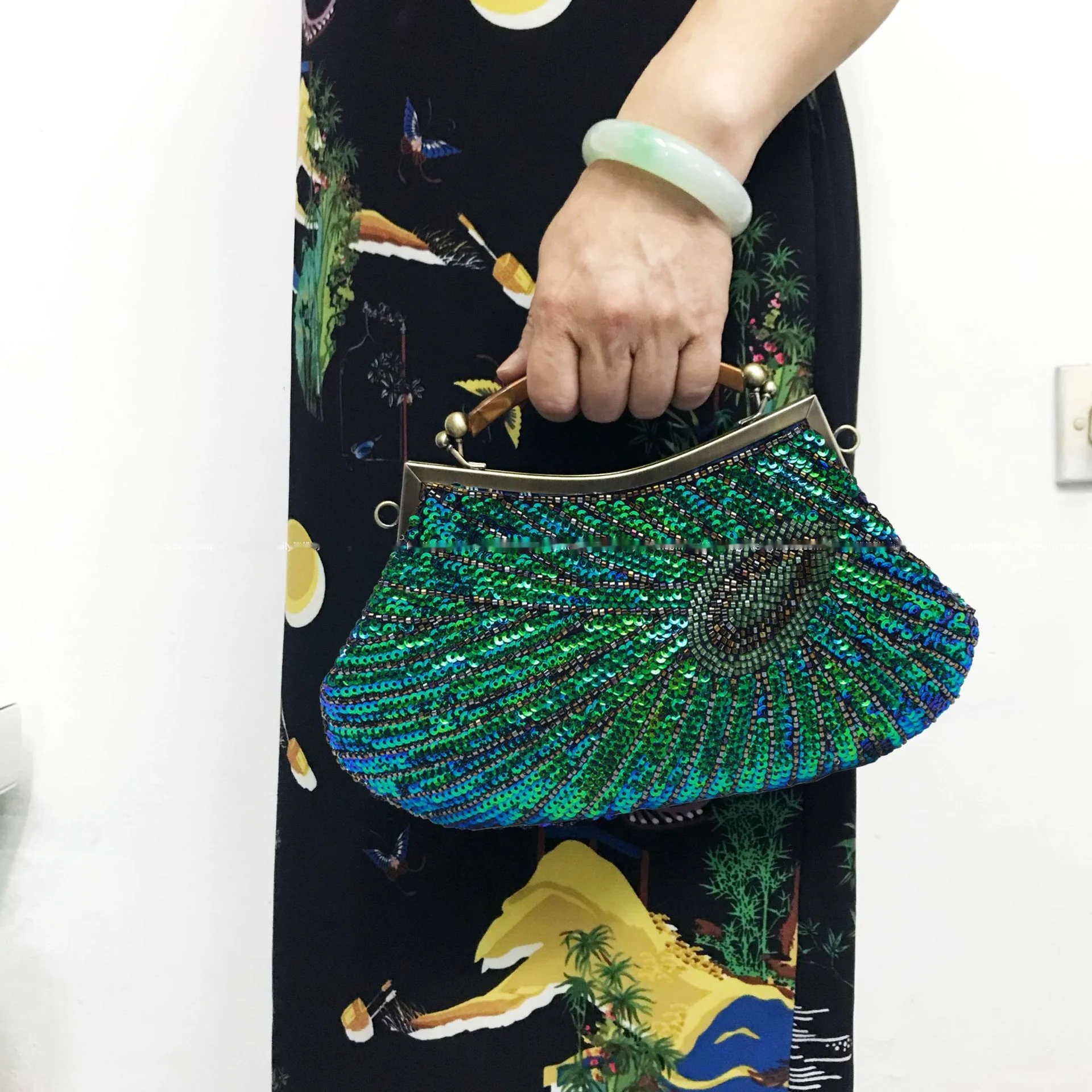 Fashionable Temperament Hand-held Peacock Feather Bead Sequin Bag Exquisite Handmade Retro Evening Dress Ball And Dinner Bag_voghion.com