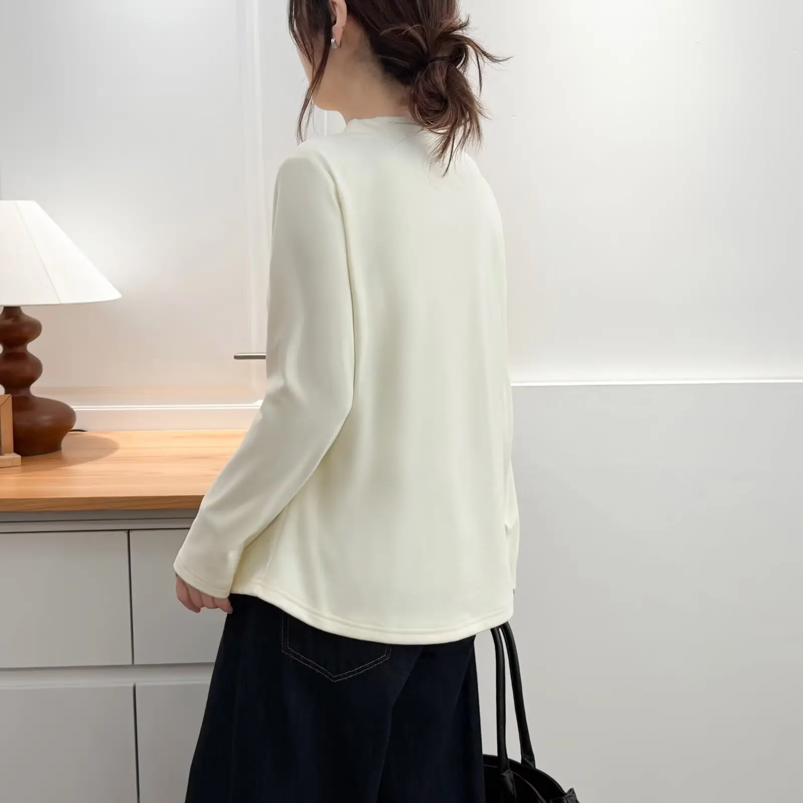 XXXXL Fashion Plus Size Women's T-Shirt New Autumn And Winter Casual solid-color Heated Velvet Long Sleeved Cardigan 2582